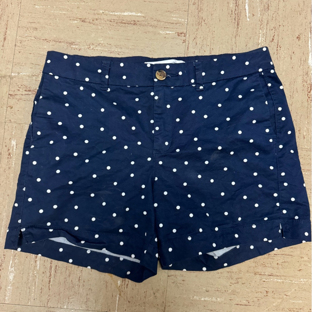 Old navy size 6 shorts navy polka dot